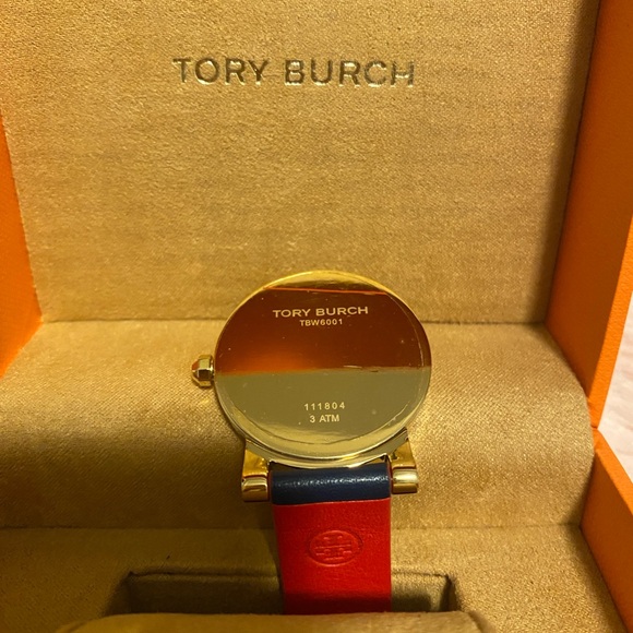 Tory Burch Unused Ellsworth Leather Stap Watch NEW - Picture 2 of 6